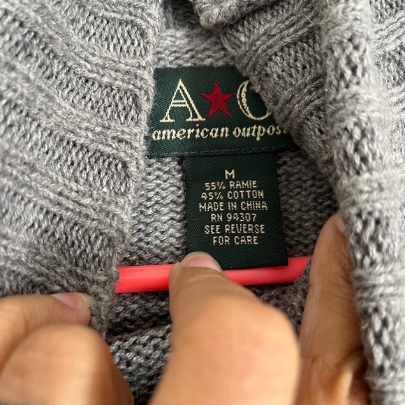 Gray Patterned Turtleneck Sweater - Picture 7 of 12